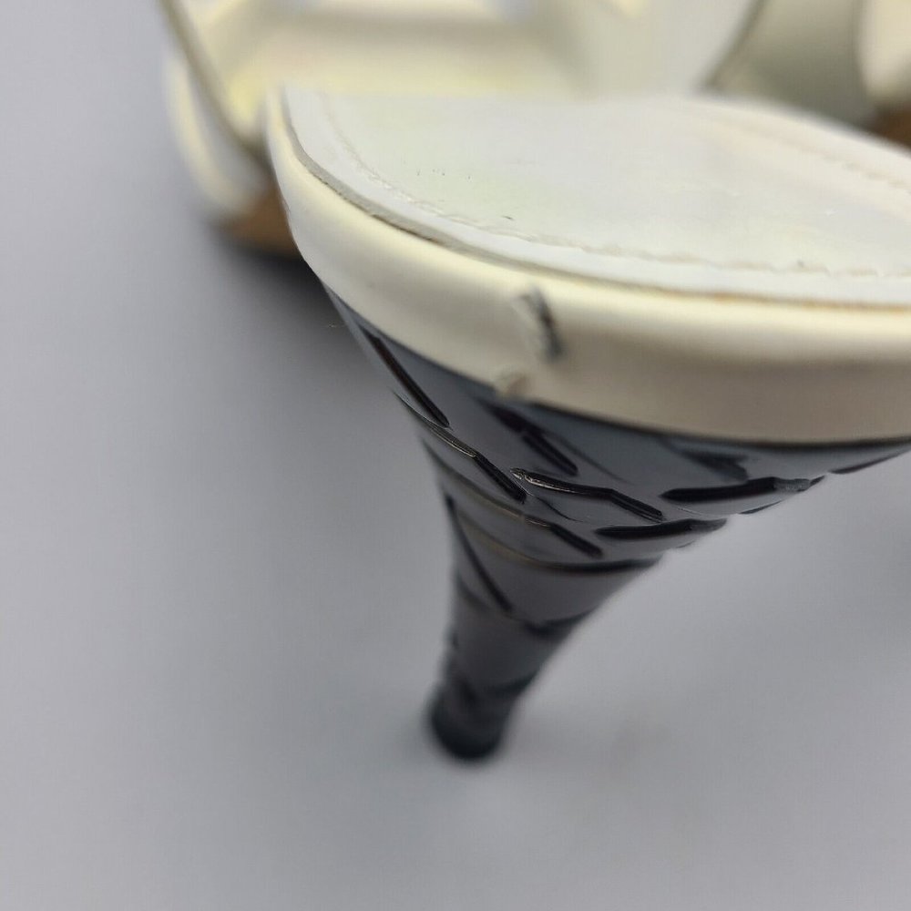 Burberry VTG Heels Women Sandals Sz.38.5 Slingback Pump White Bone Patent Metal - Picture 7 of 11